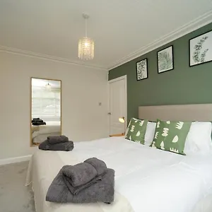 Stunning 5 Bed House In Chapel Allerton, Sleeps 9 , Leeds (West Yorkshire) United Kingdom